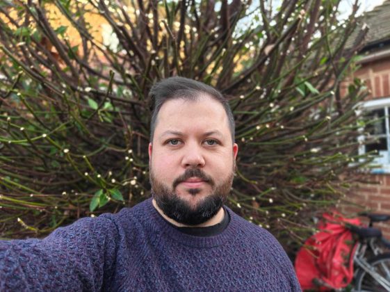 Смартфон OnePlus 15R: топ-производительность | DGL.RU