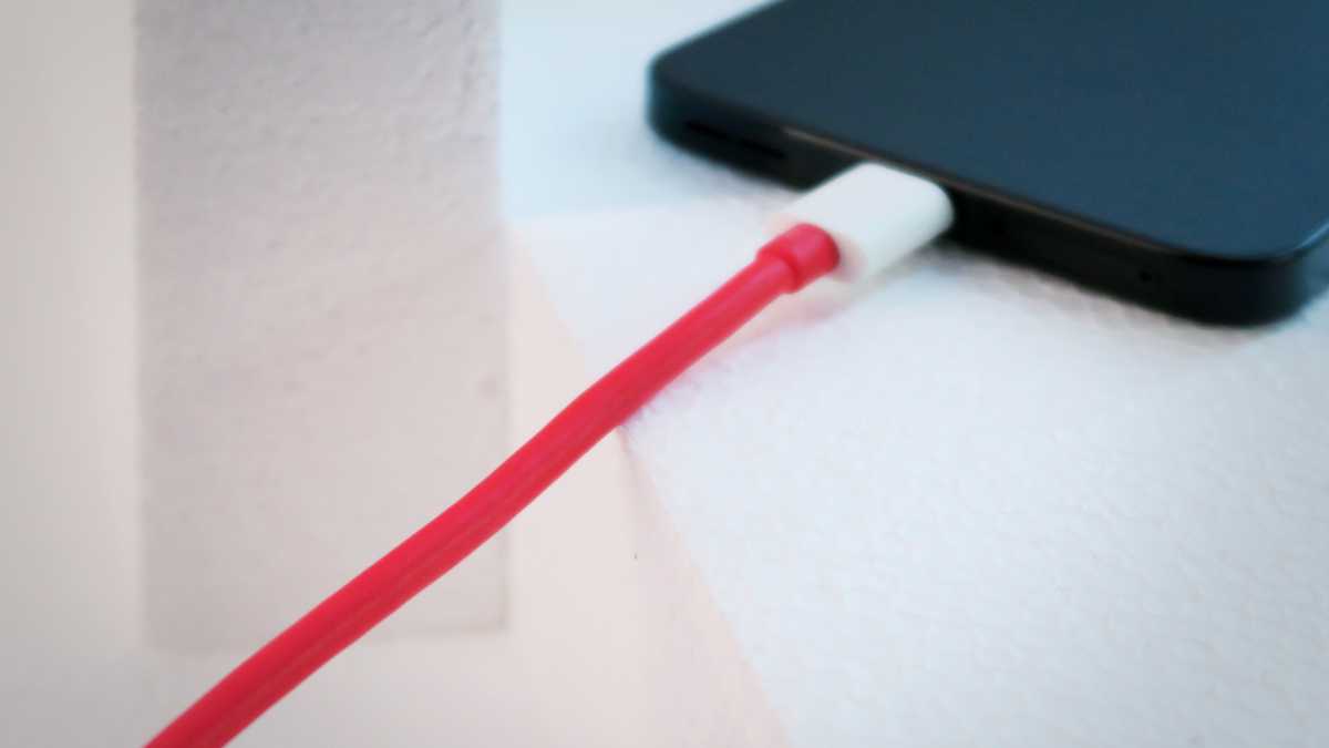 Смартфон OnePlus 15R: топ-производительность | DGL.RU