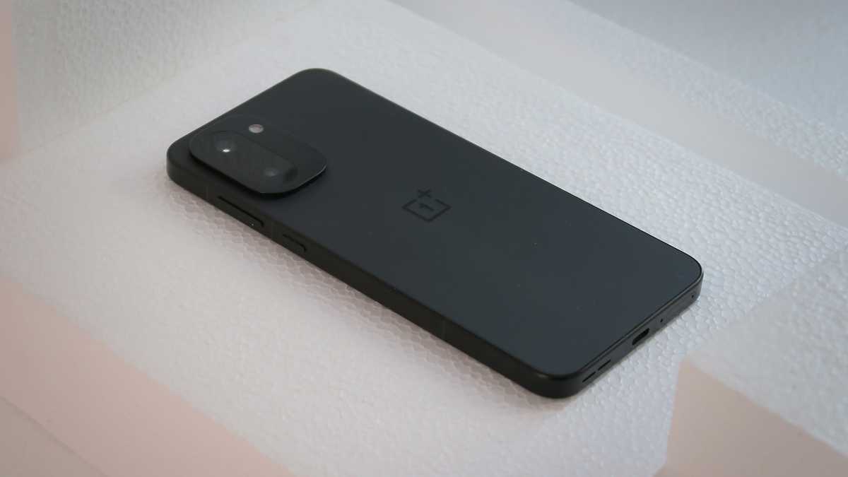 Смартфон OnePlus 15R: топ-производительность | DGL.RU