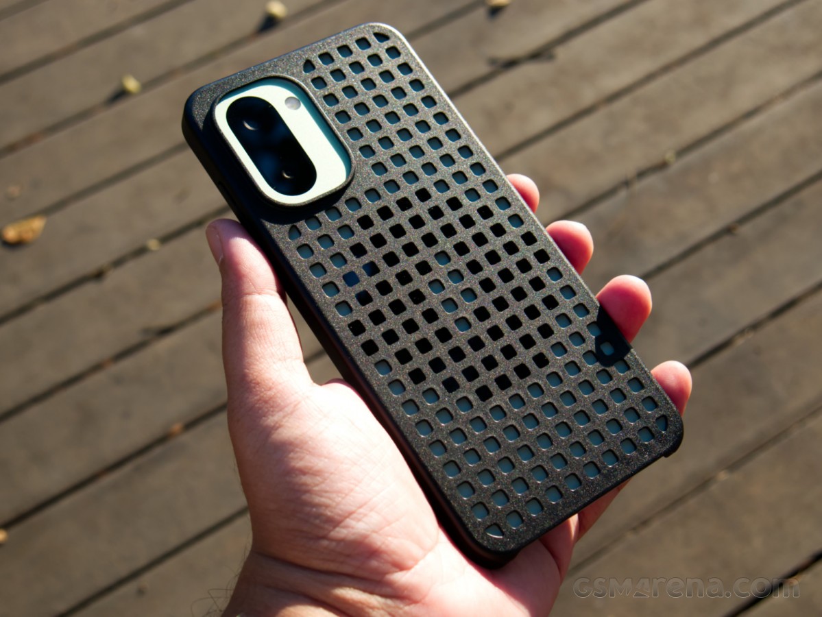 OnePlus 15R скрывает нечто, что вызовет бурю в мире смартфонов картинка Смартфон OnePlus 15R в свежем дизайне | DGL.RU