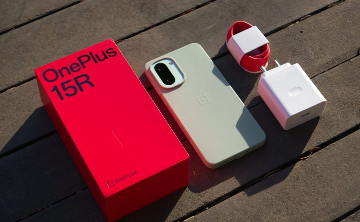 OnePlus 15R скрывает нечто, что вызовет бурю в мире смартфонов картинка Смартфон OnePlus 15R в свежем дизайне | DGL.RU