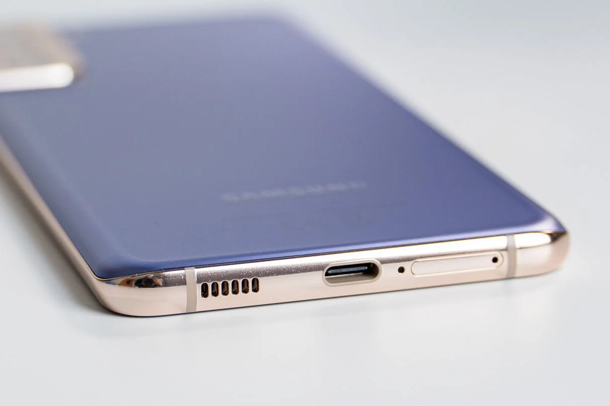 iPhone и Galaxy звучат слабо — но Poco F8 Ultra решил проблему картинка Смартфон Poco F8 Ultra - звук на уровне | DGL.RU