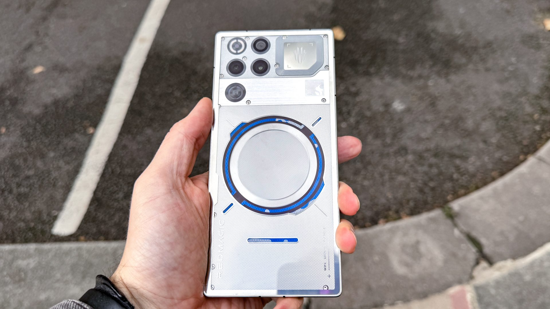 Смартфон RedMagic 11 Pro раскрывает мощь | DGL.RU