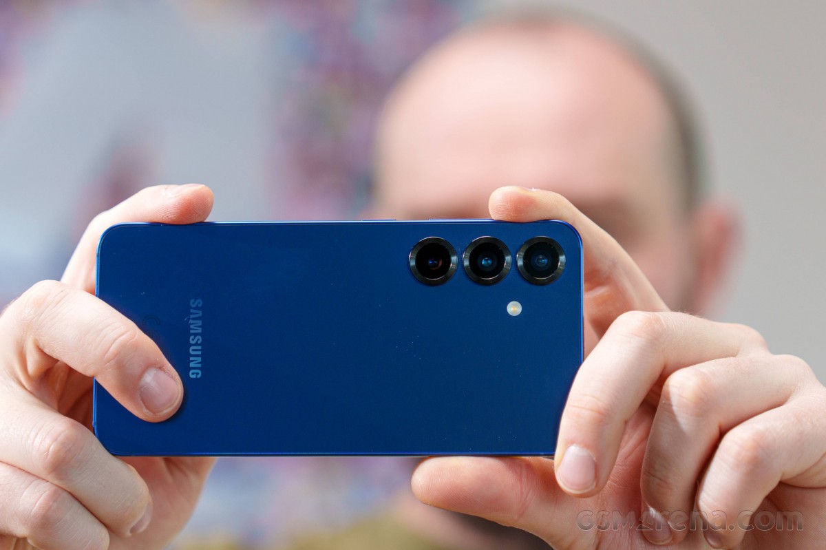 Galaxy S26 удивит фанатов старой камерой от S25 картинка Смартфон Samsung Galaxy S26 с камерами S25 | DGL.RU