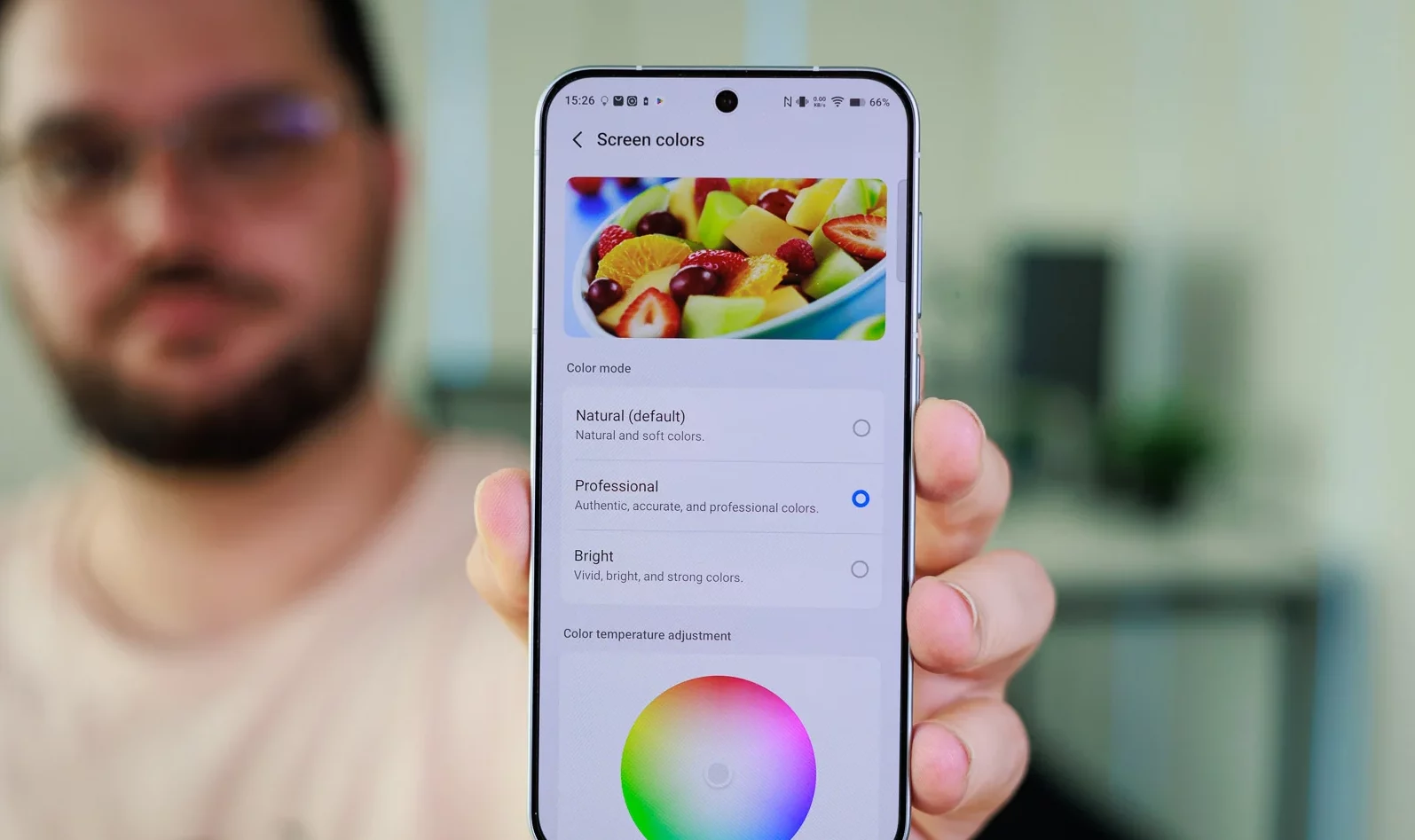 Смартфон Vivo X300: компактный новый флагман