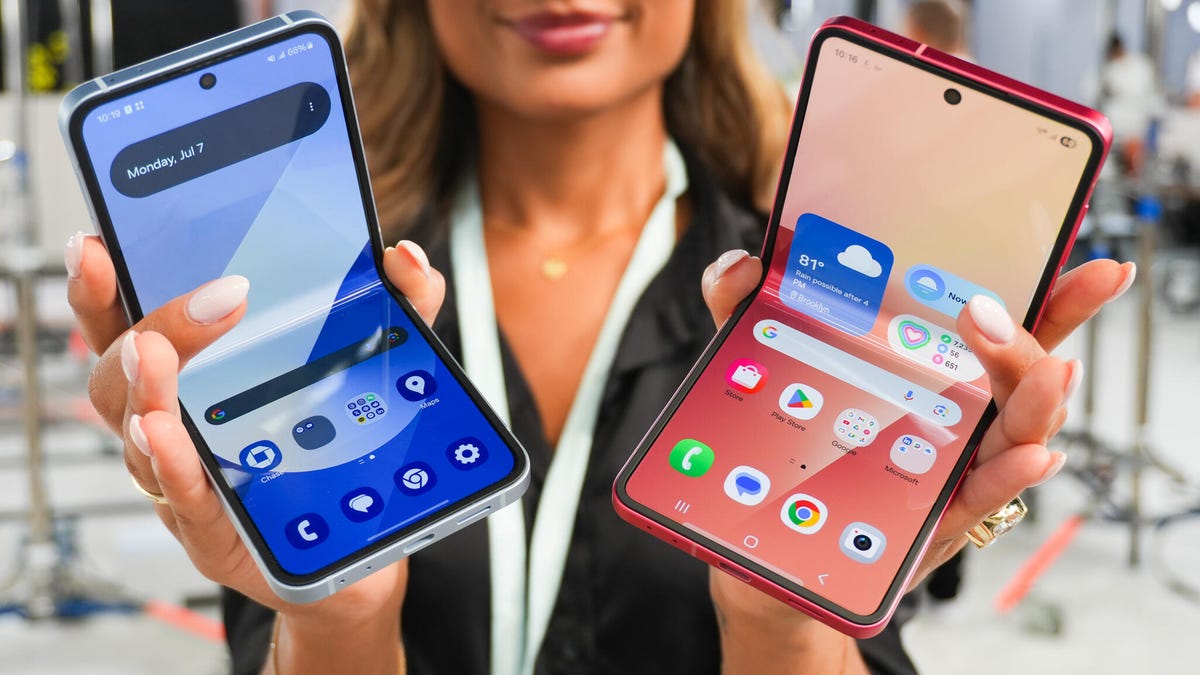 Лучшие раскладушки 2025: Samsung vs Motorola — кто реально рулит