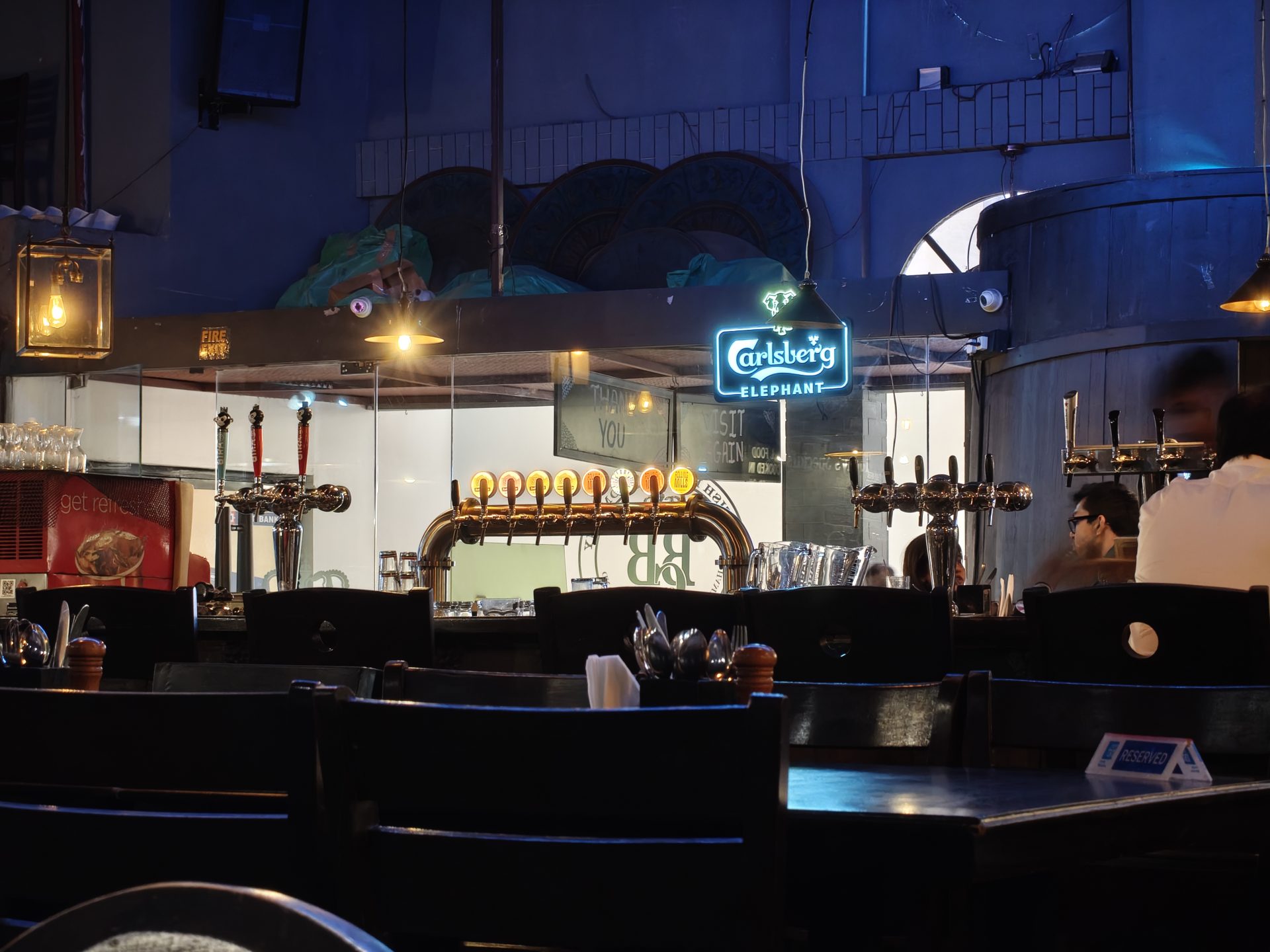 OnePlus 15 против OnePlus 13: какой из смартфонов выбрать картинка Смартфоны OnePlus 15 и OnePlus 13 | DGL.RU