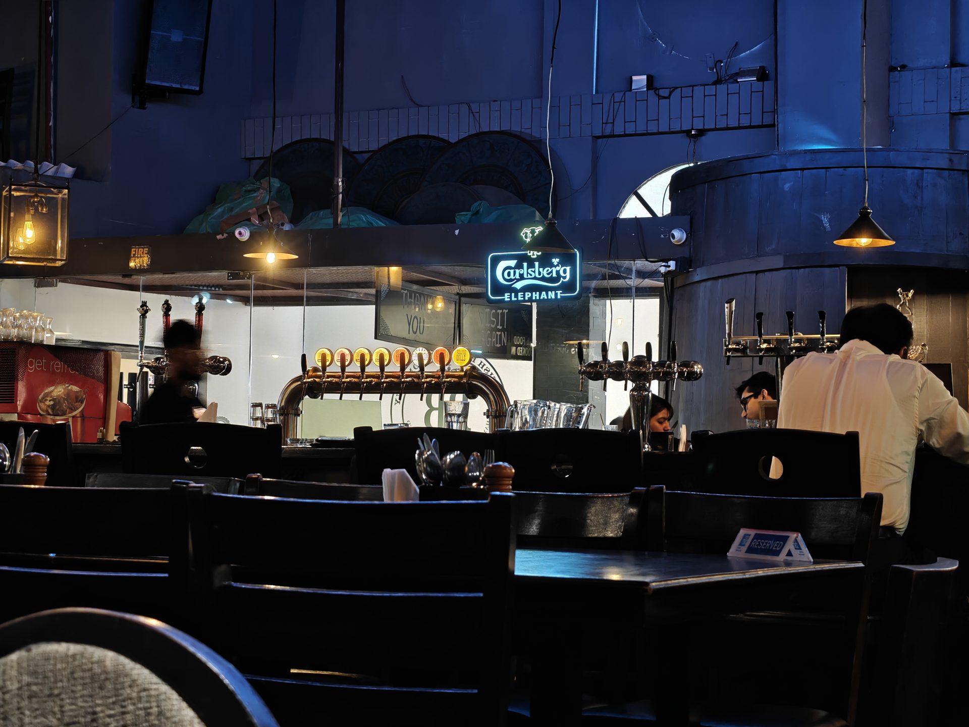 OnePlus 15 против OnePlus 13: какой из смартфонов выбрать картинка Смартфоны OnePlus 15 и OnePlus 13 | DGL.RU