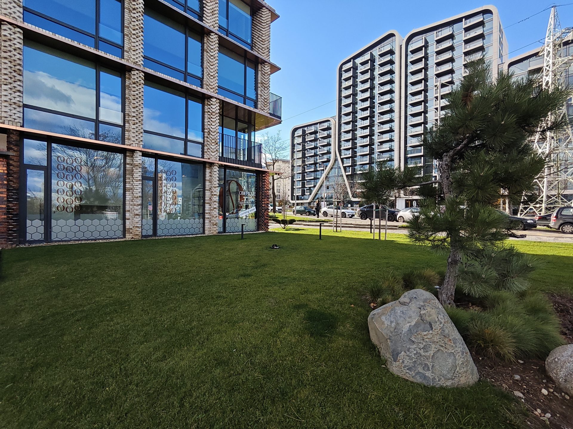 Poco устроила бой титанов: Poco F8 Pro против F8 Ultra картинка Смартфоны Xiaomi Poco F8 Pro и F8 Ultra | DGL.RU