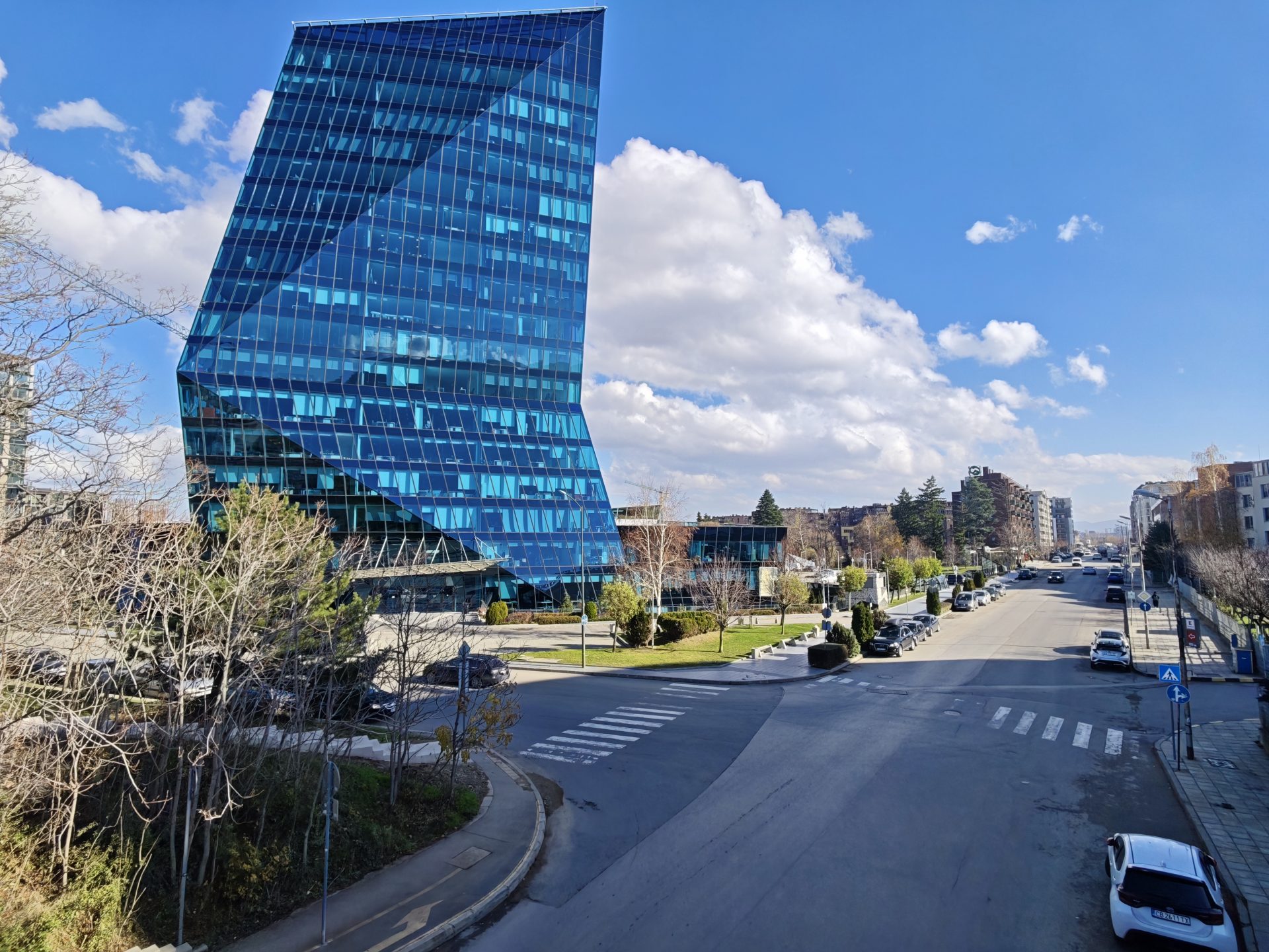 Poco устроила бой титанов: Poco F8 Pro против F8 Ultra картинка Смартфоны Xiaomi Poco F8 Pro и F8 Ultra | DGL.RU