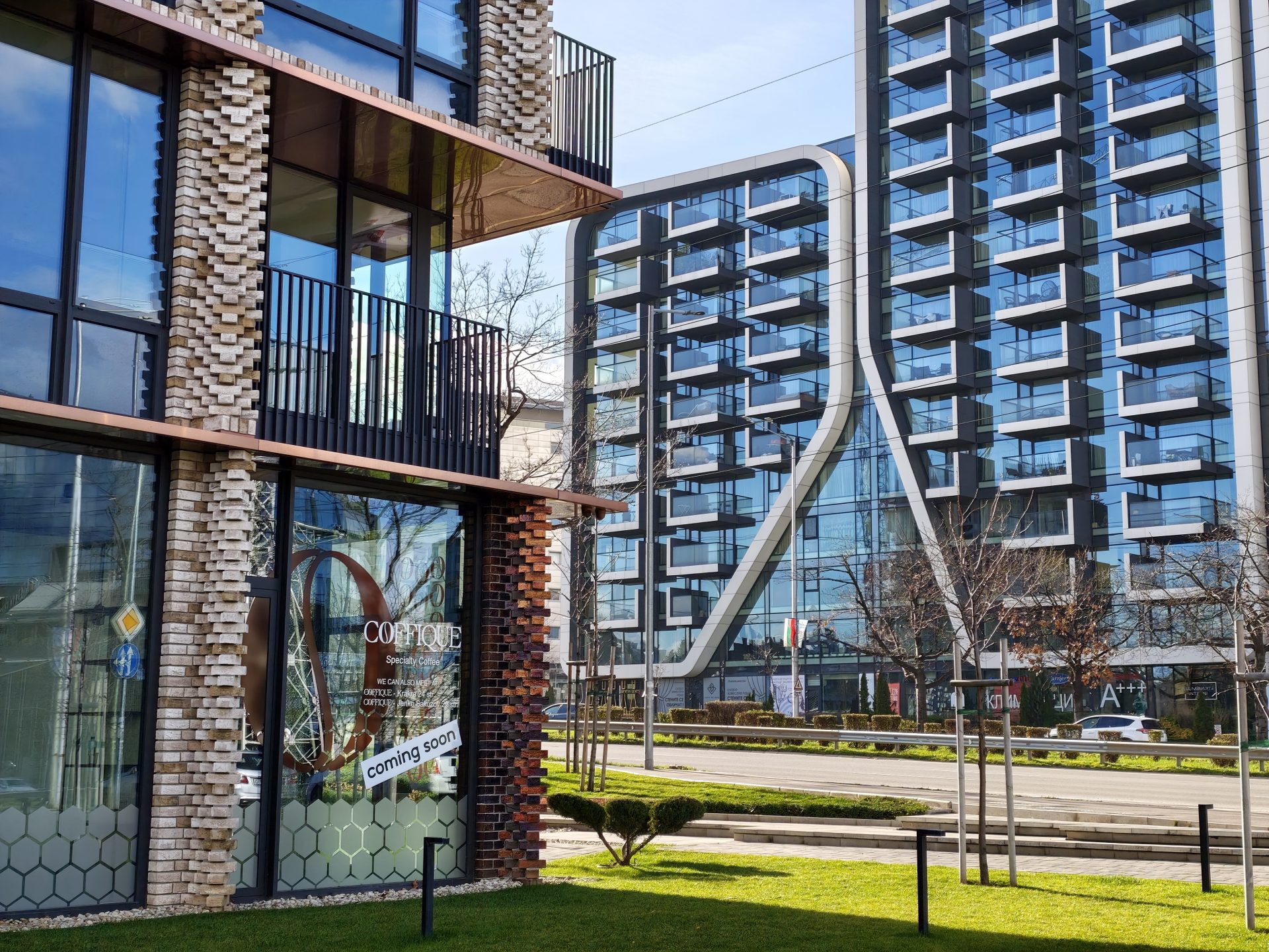 Poco устроила бой титанов: Poco F8 Pro против F8 Ultra картинка Смартфоны Xiaomi Poco F8 Pro и F8 Ultra | DGL.RU