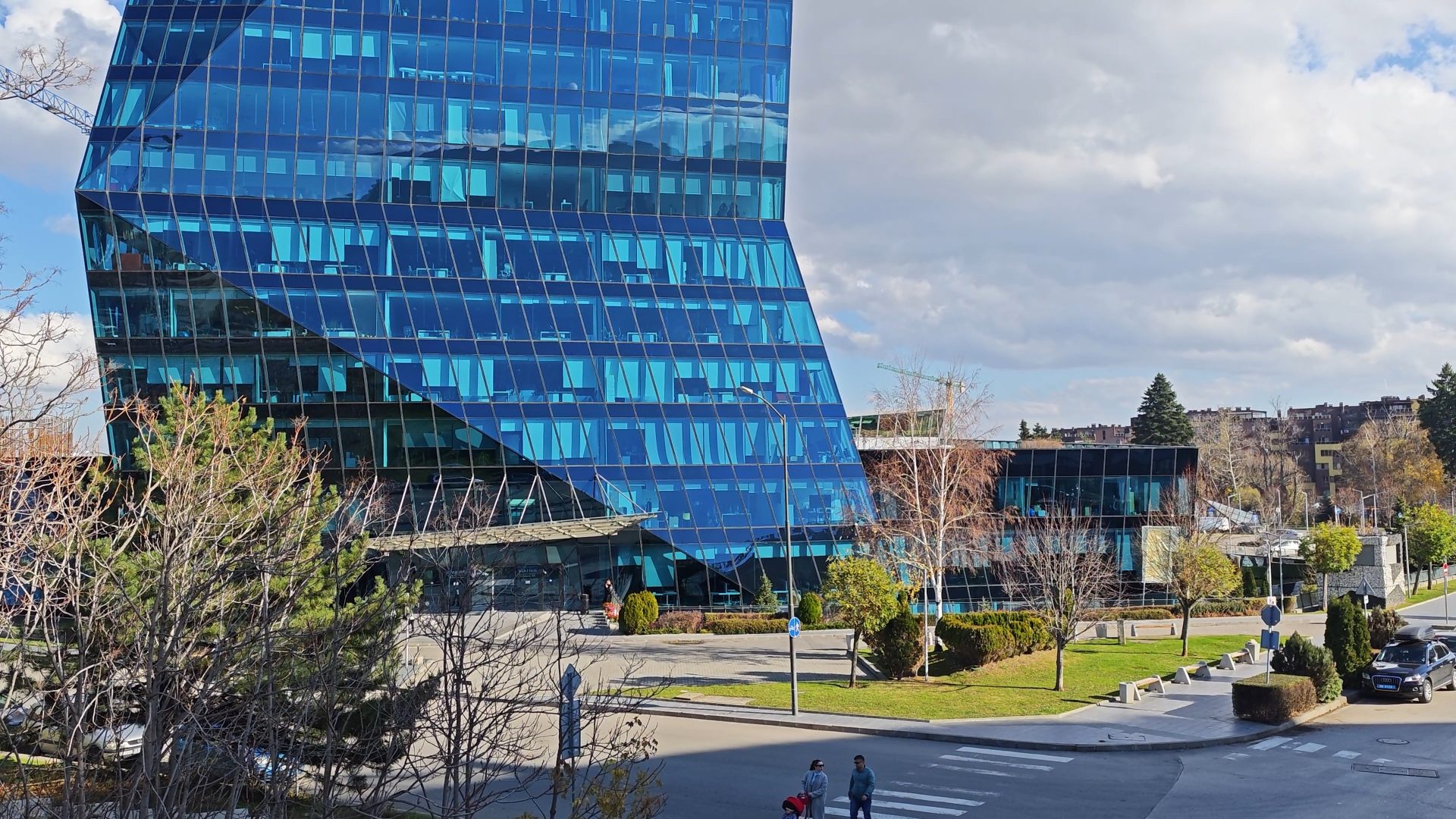 Poco устроила бой титанов: Poco F8 Pro против F8 Ultra картинка Смартфоны Xiaomi Poco F8 Pro и F8 Ultra | DGL.RU