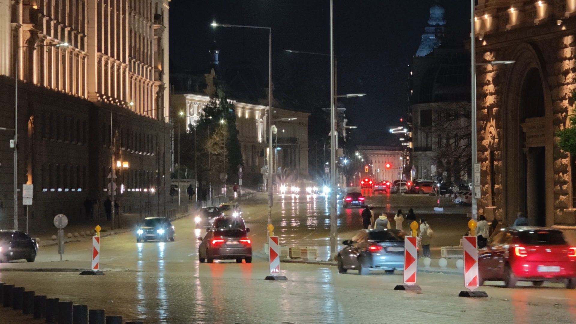 Poco устроила бой титанов: Poco F8 Pro против F8 Ultra картинка Смартфоны Xiaomi Poco F8 Pro и F8 Ultra | DGL.RU