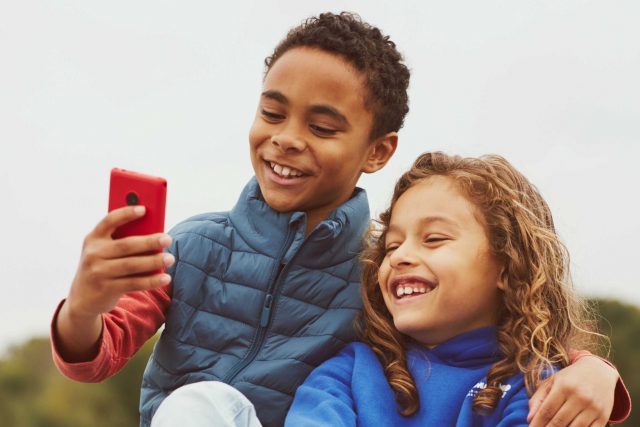 Телефон-недоразумение XploraOne от HMD почему этот гибрид — худший подарок для ребенка