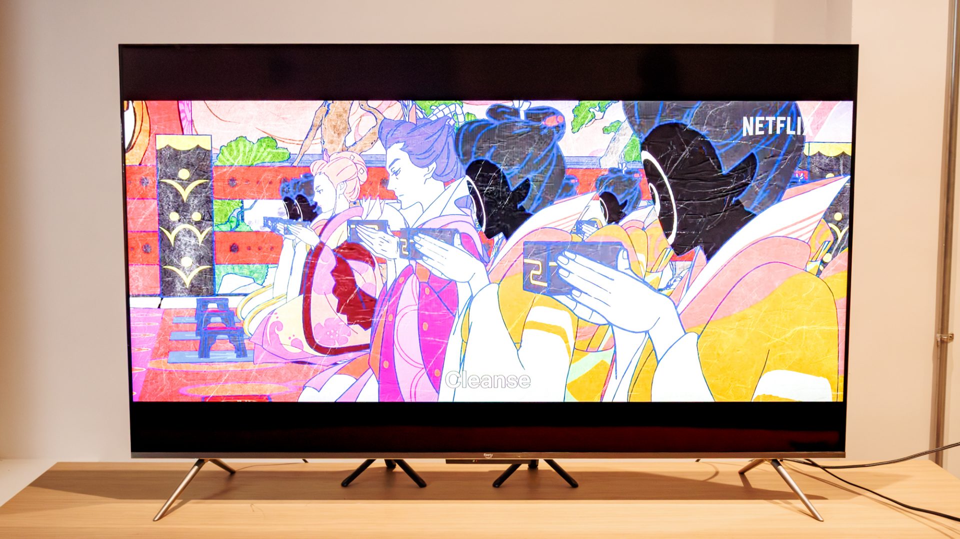 Обзор Amazon Fire TV Omni QLED — этот телевизор не стоит покупать на праздники картинка Телевизор Amazon Fire TV Omni QLED разочаровал | DGL.RU