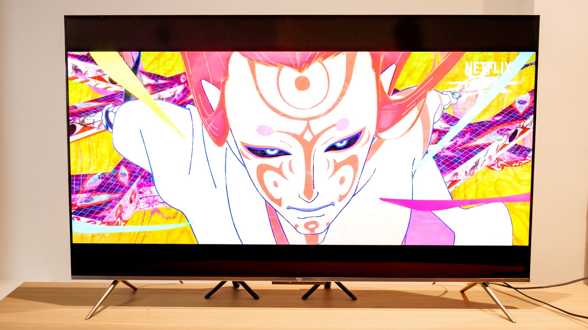 Обзор Amazon Fire TV Omni QLED — этот телевизор не стоит покупать на праздники картинка Телевизор Amazon Fire TV Omni QLED разочаровал | DGL.RU