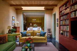 Теснота в голове, а не в квартире: 57 идей для маленькой гостиной, которые вы зря игнорируете