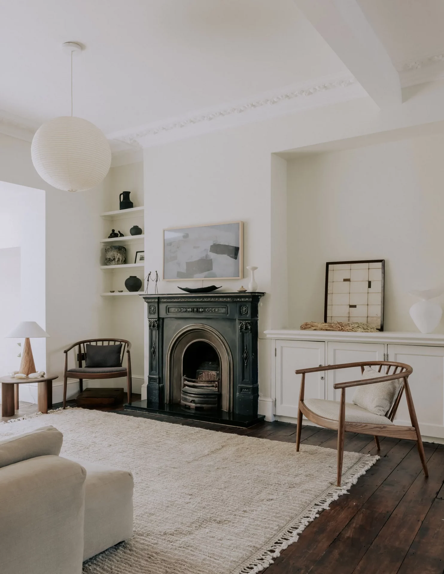 Теснота в голове, а не в квартире: 57 идей для маленькой гостиной, которые вы зря игнорируете картинка Интерьер маленькой гостиной: топ-57 решений | DGL.RU