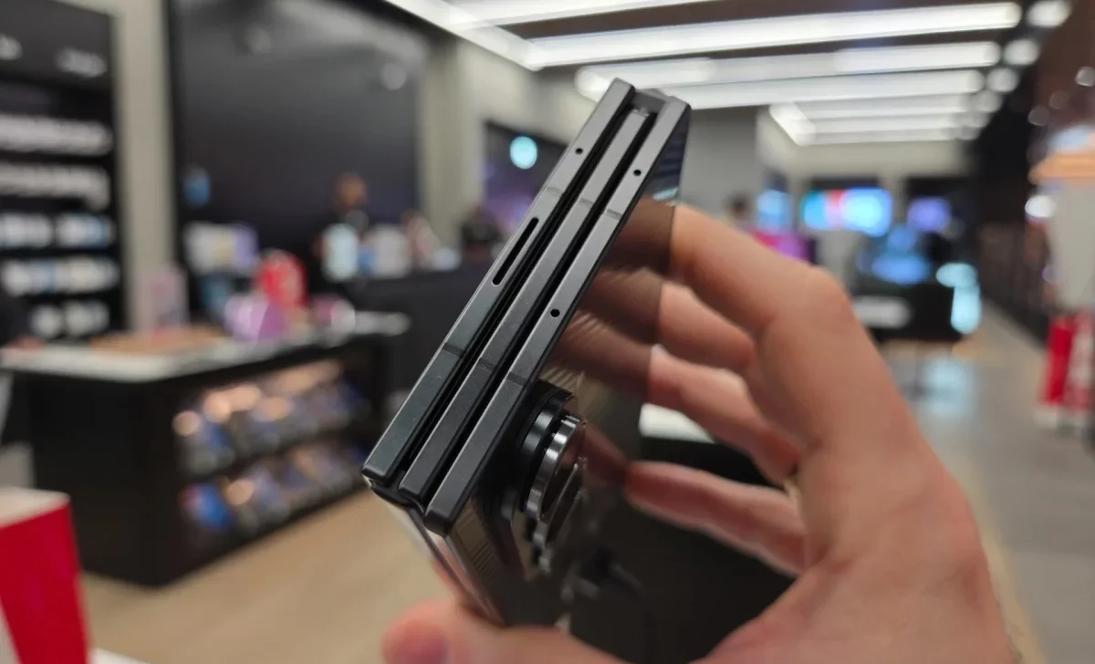 Galaxy Z TriFold: главные беды не в сборке. Вот что реально мешает трифолду картинка Galaxy Z TriFold