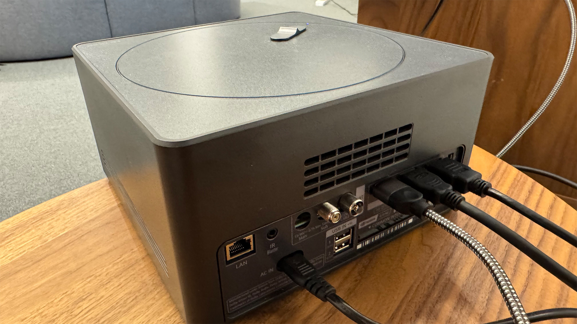 Обзор LG M5 (OLED65M5) — беспроводная передача звука и видео картинка ТВ LG M5 OLED — беспроводная революция | DGL.RU