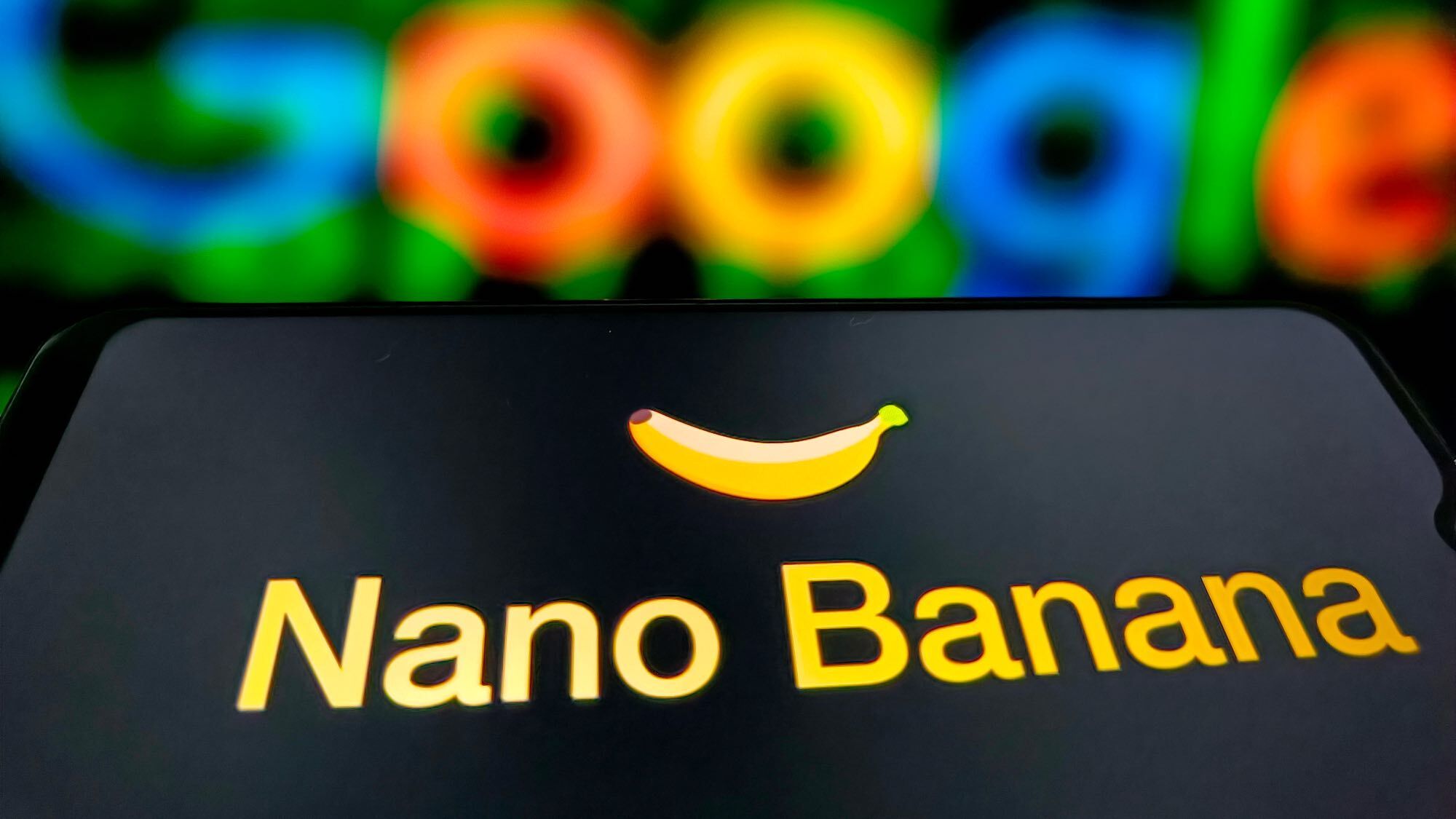 ИИ Nano Banana научился рисовать прямо на фото — Альтману это вряд ли зайдет