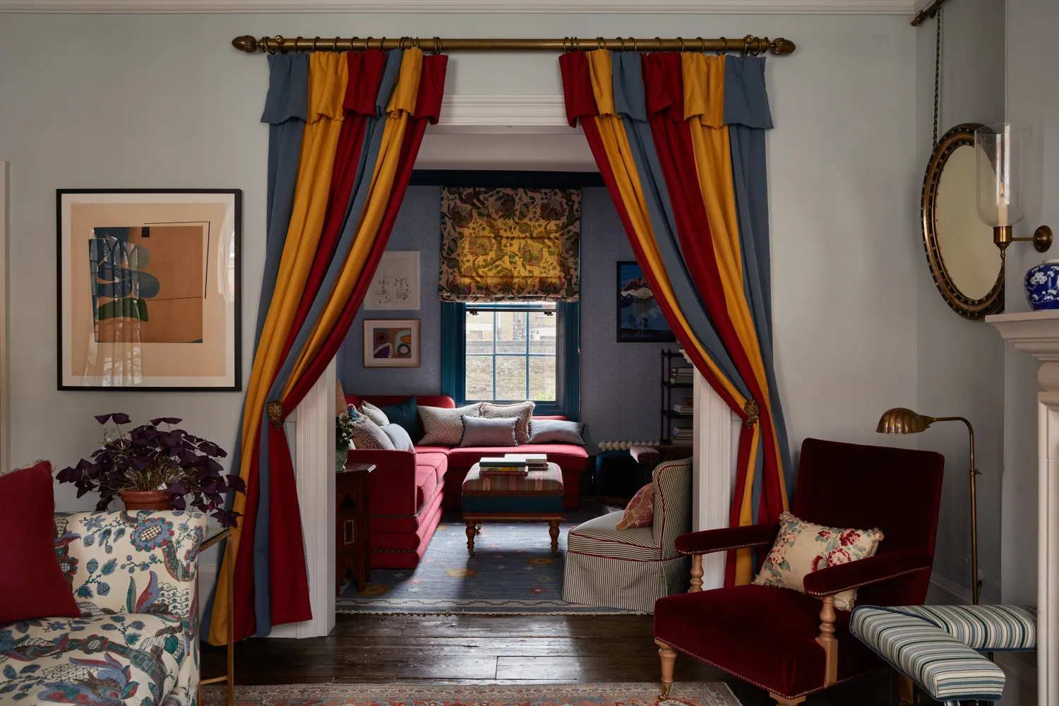 Театральный интерьер: почему это плохая идея? | DGL.RU