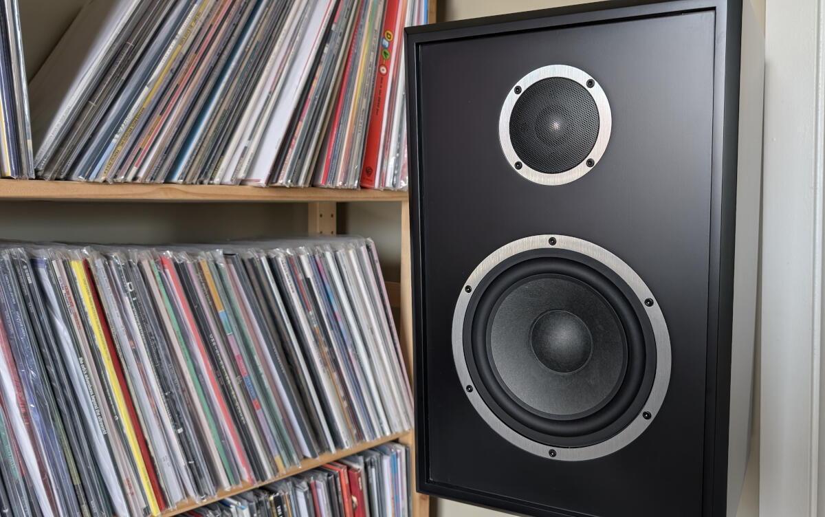 Вы совершаете ошибку, покупая модную акустику: старомодные KLH Model 3 уничтожают конкурентов