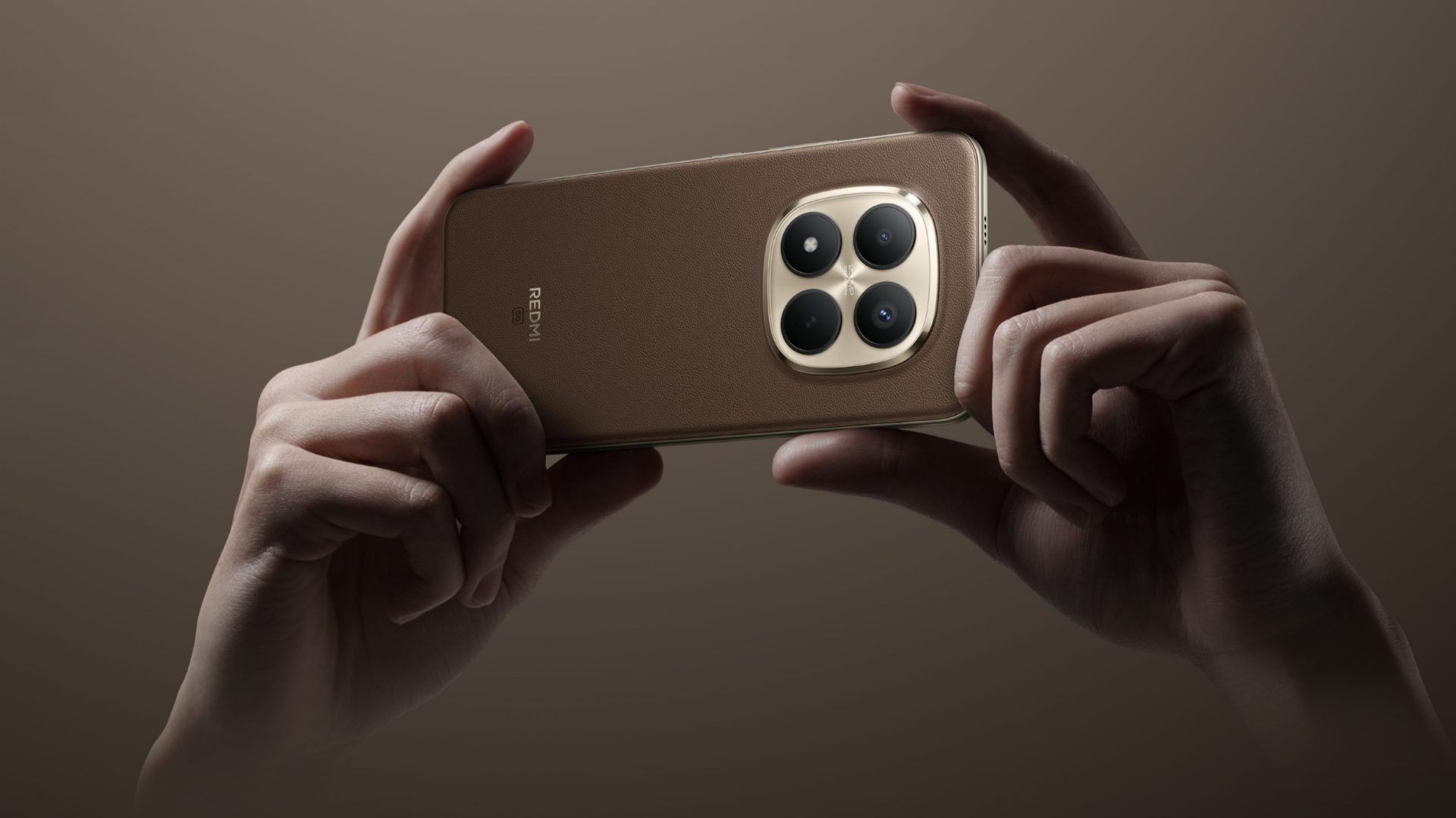 Xiaomi сошла с ума и выпустила пять одинаковых Redmi Note 15. Разобраться в них невозможно