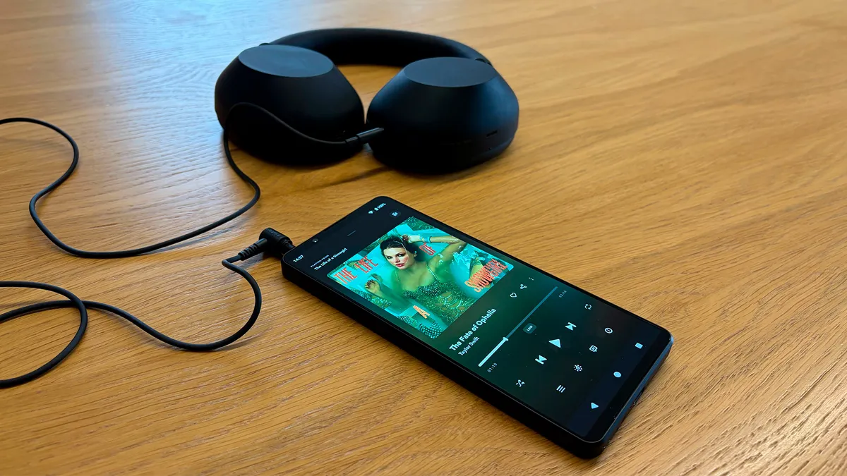 Обзор Sony Xperia 1 VII — флагман для работы, а не для соцсетей картинка Xperia 1 VII