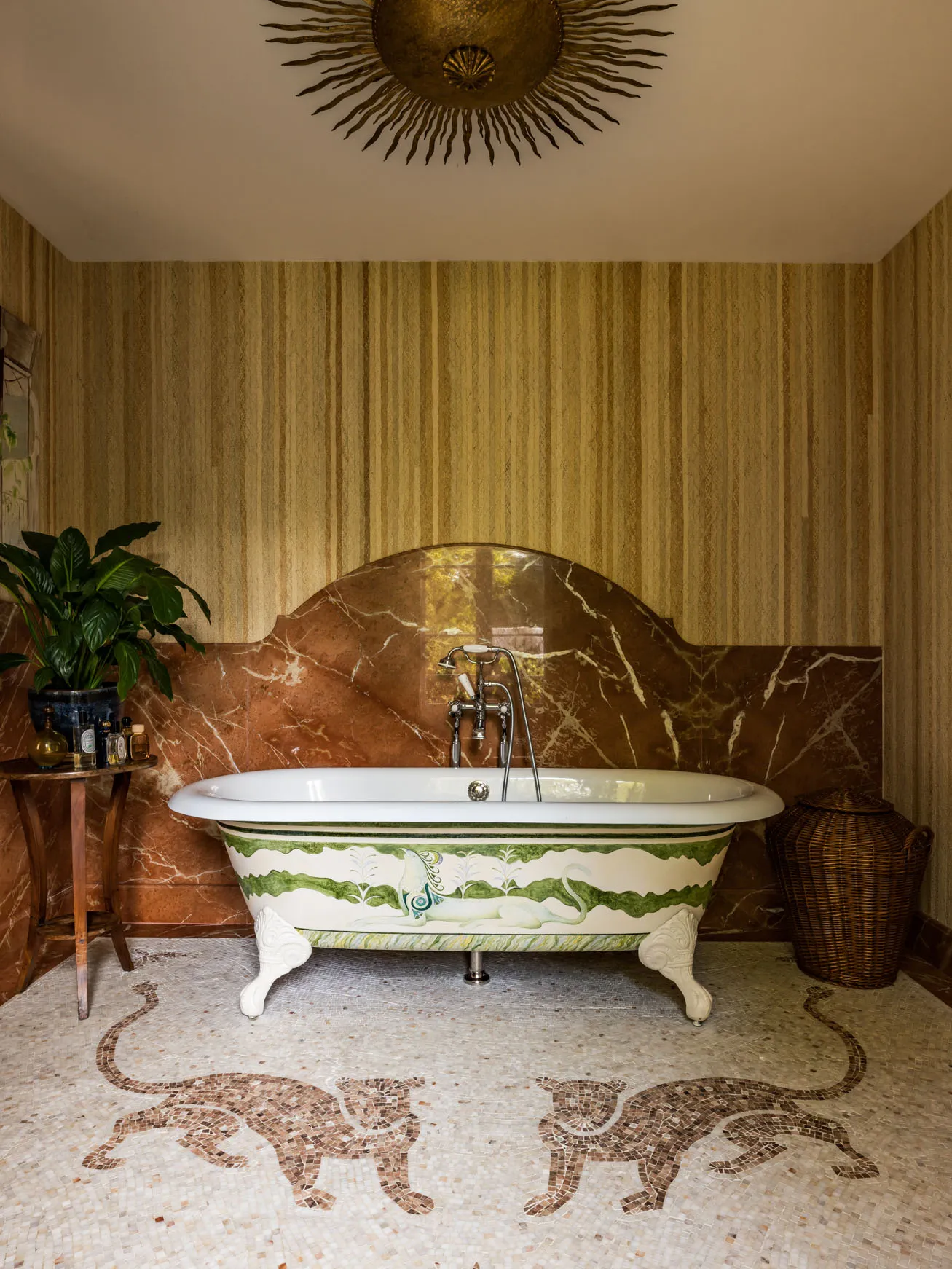 Забытый тренд из СССР снова в моде. Почему мозаичная плитка — это ошибка в вашем ремонте