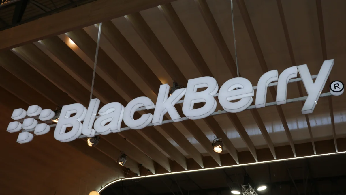 Zinwa откатывает обновление BlackBerry Q20 и возвращает деньги покупателям