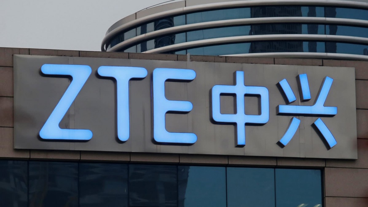 ZTE снова оказалась в неприятной истории