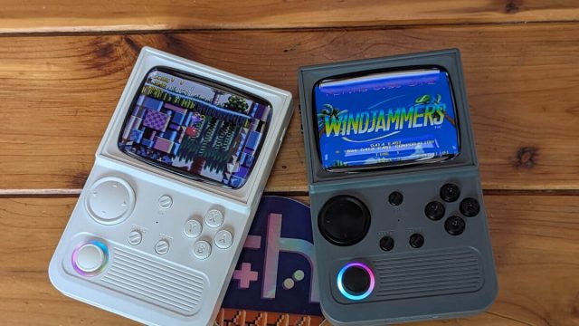 Обзор Game Console R36T — странная ретро-консоль с линзой