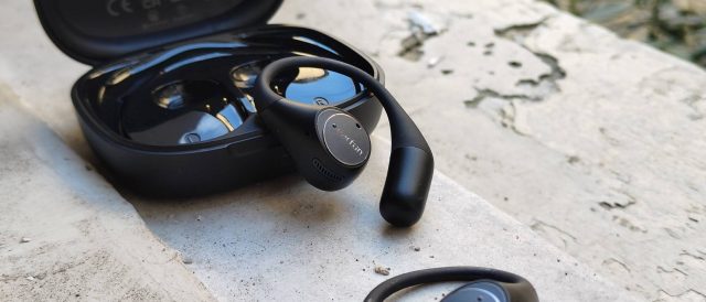01_I reviewed Earfuns new cheap open earbuds and sadly, they come up short in a flo