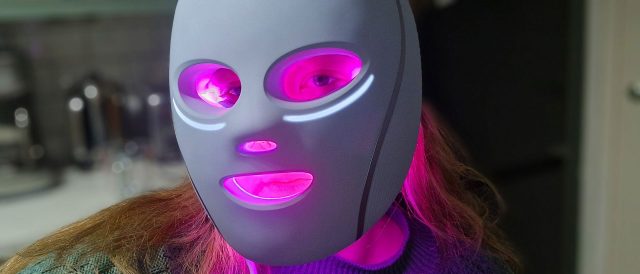 Обзор Shark CryoGlow — умная LED-маска для лица и глаз
