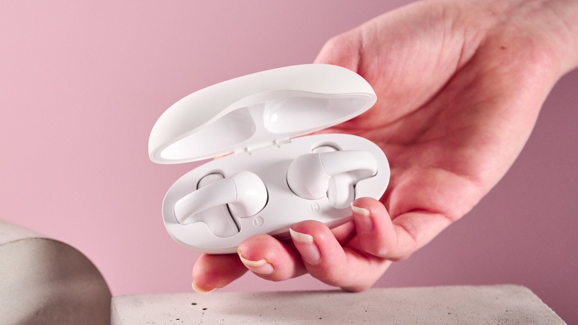 Обзор Happy Plugs Clip — недорогие открытые TWS-наушники картинка Happy Plugs Clip