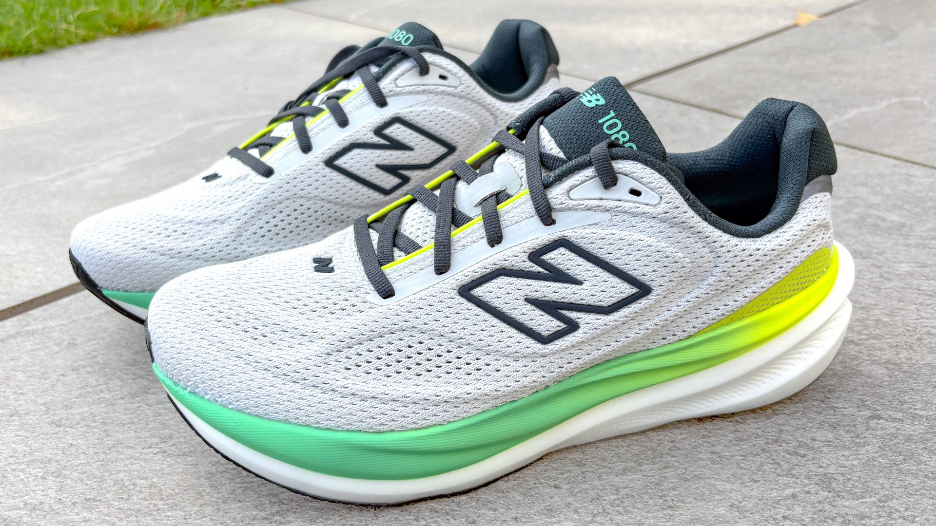 Обзор New Balance 1080v15 — лучшие для бега картинка New Balance 1080v15