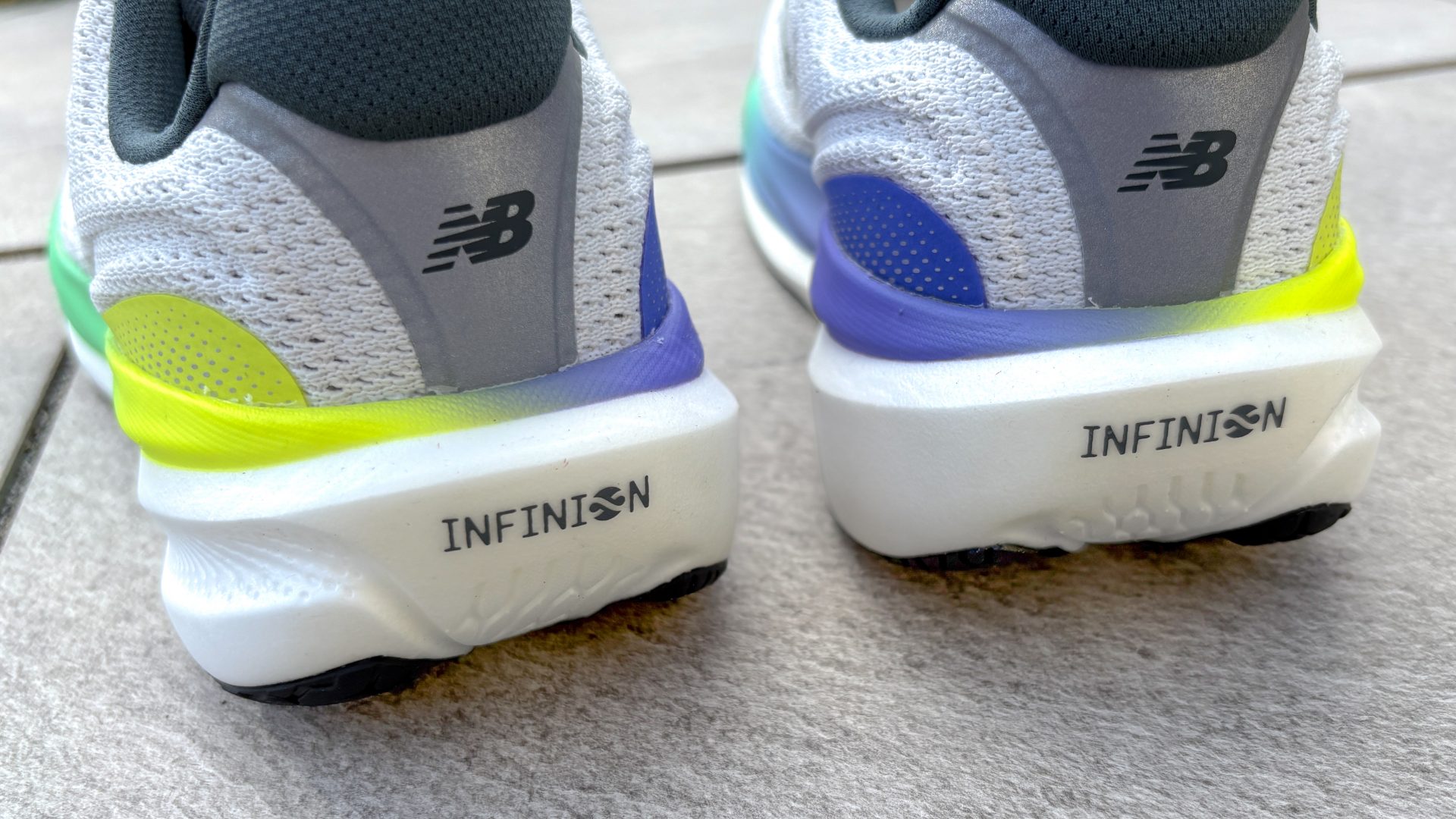 Обзор New Balance 1080v15 — лучшие для бега картинка New Balance 1080v15