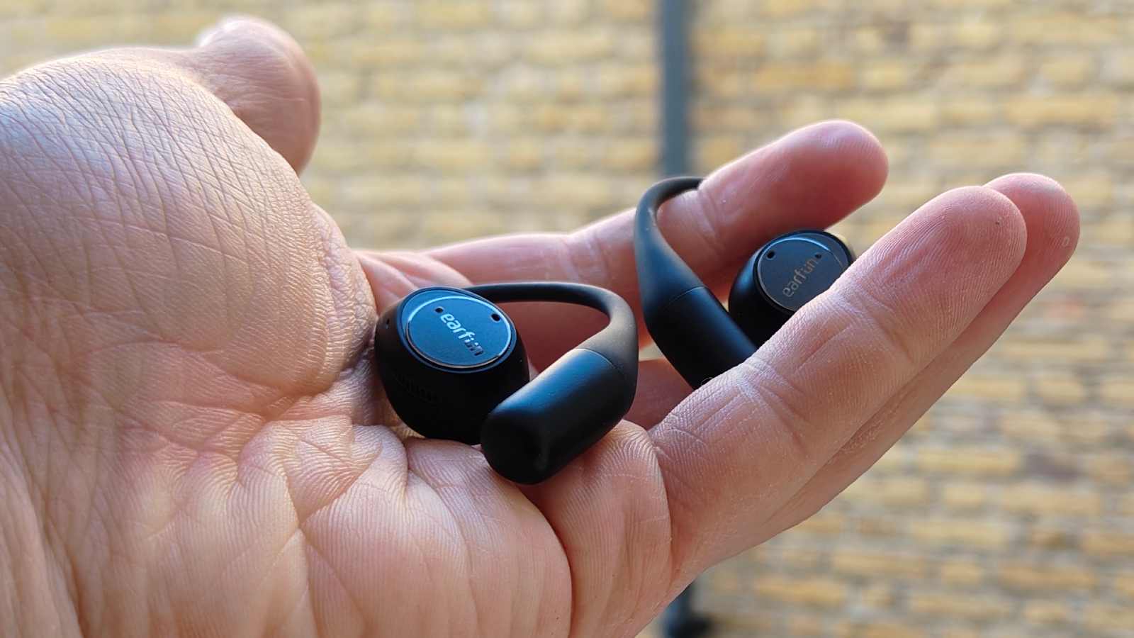 Обзор EarFun OpenJump — открытые наушники с защитой IPX7 картинка EarFun OpenJump