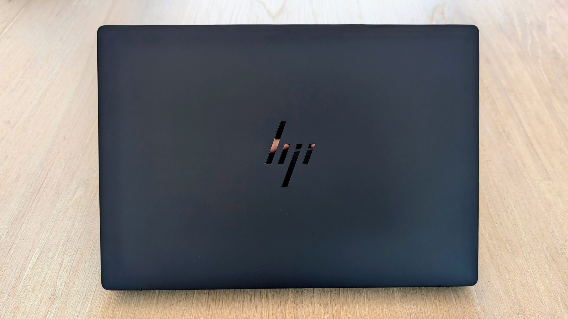 HP EliteBook X G2i