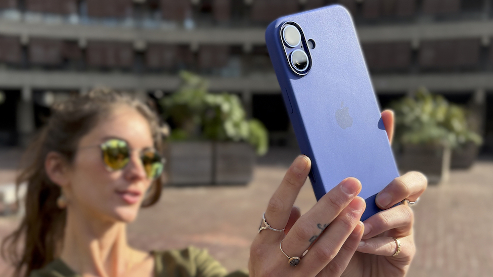 Apple iPhone 16 Plus (2024)