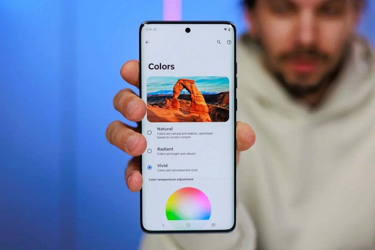 Это Galaxy A57 или A56 с новыми наклейками? Загадка от Samsung картинка Galaxy A57