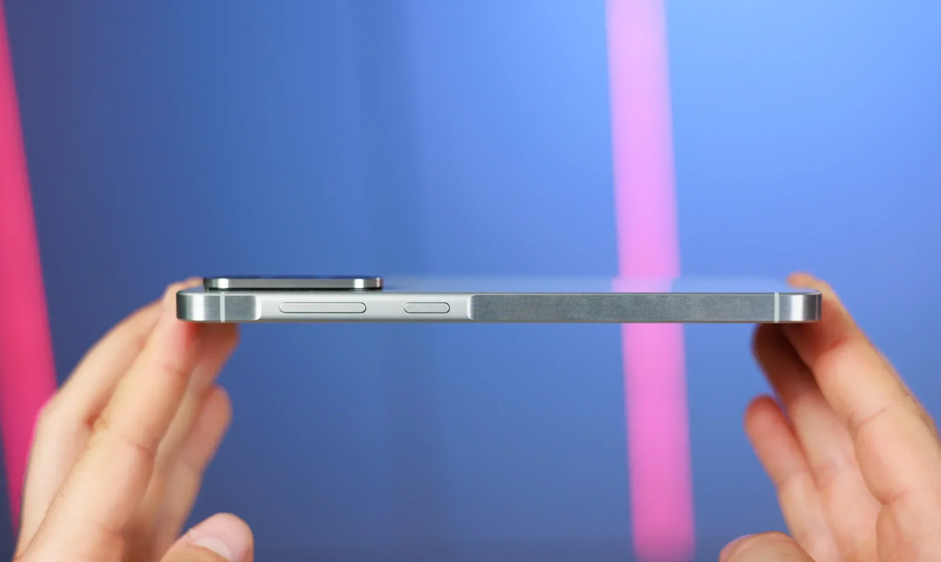 Это Galaxy A57 или A56 с новыми наклейками? Загадка от Samsung картинка Galaxy A57