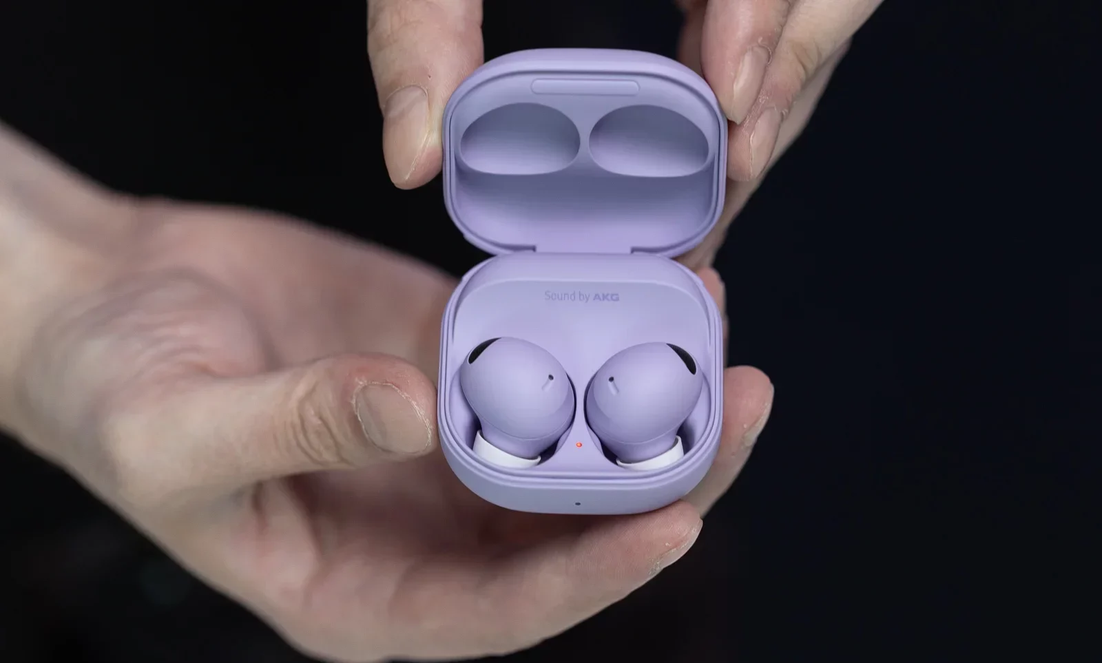 Наушники Galaxy Buds 4 Pro в цвете Apricot | DGL.RU