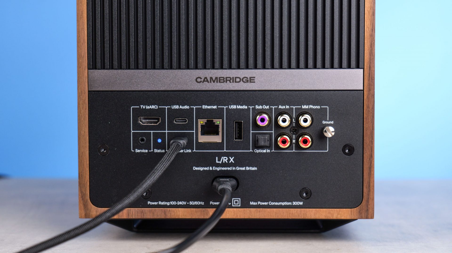 Обзор Cambridge Audio L/RX: сможет ли она обойти хиты от KEF? картинка Акустика Cambridge Audio L/RX: первый звук | DGL.RU