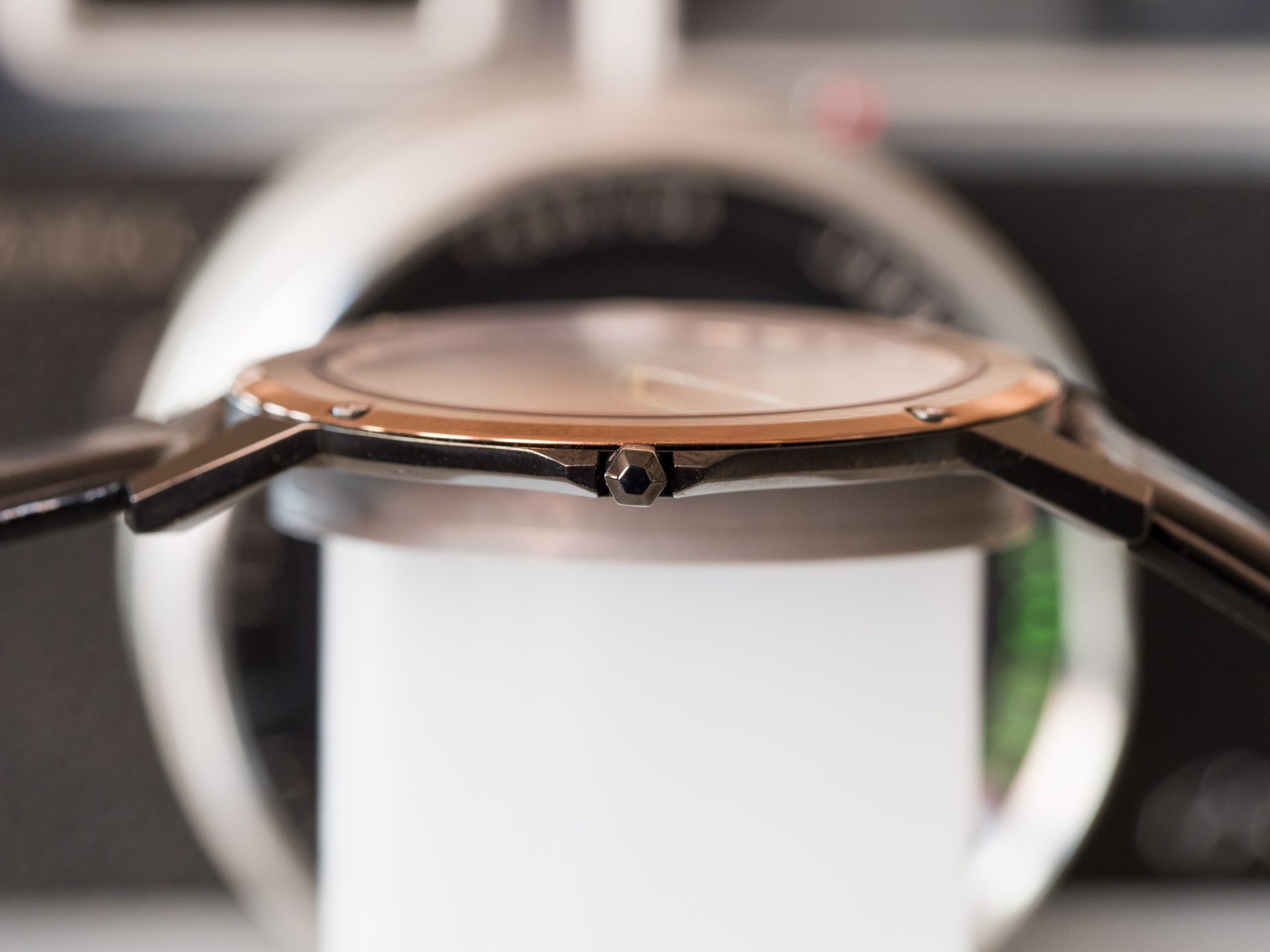 Обзор Citizen Eco-Drive One: самые тонкие часы, работающие от света картинка Citizen Eco-Drive One