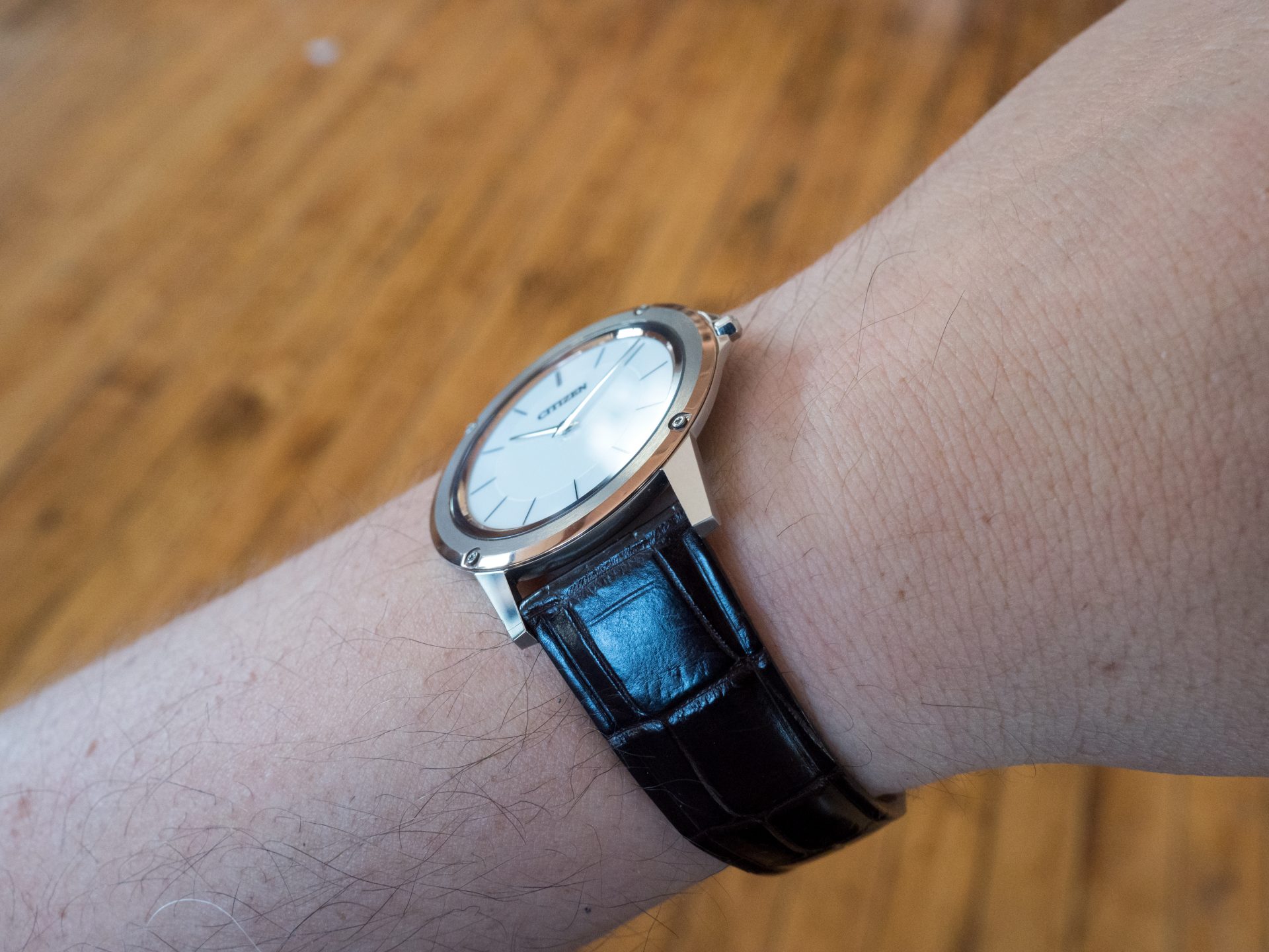 Обзор Citizen Eco-Drive One: самые тонкие часы, работающие от света картинка Citizen Eco-Drive One