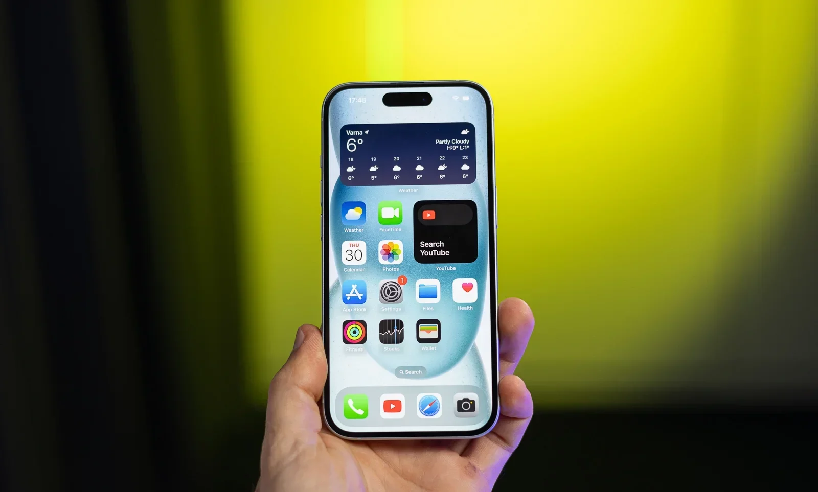 Смартфон iPhone 17e: главные фишки и анонс | DGL.RU