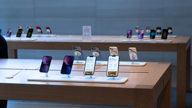 Apple закрепила за собой NAND на 2026 год, но цены на DRAM всё равно могут привести к росту цен на iPhone