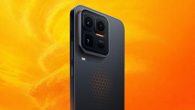 iQOO 15 Ultra геймерский монстр с сенсорными триггерами, которые никогда не сломаются (2) Смартфон iQOO 15 Ultra: триггеры без лагов и пота | DGL.RU